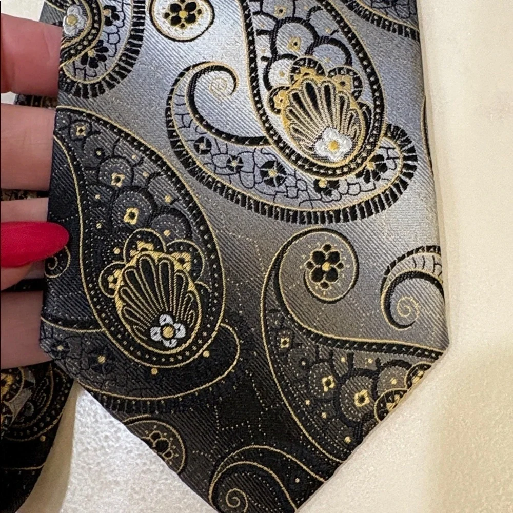 Mario Ferrari Paisley Men's Tie in Black gray Golden yellow SILK NWOT